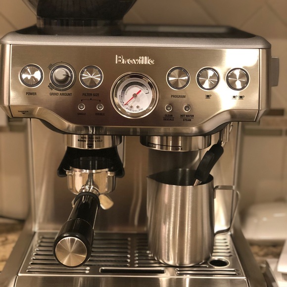 Profile Picture of Lisa Malangoni (@lisamalangoni) on Poshmark