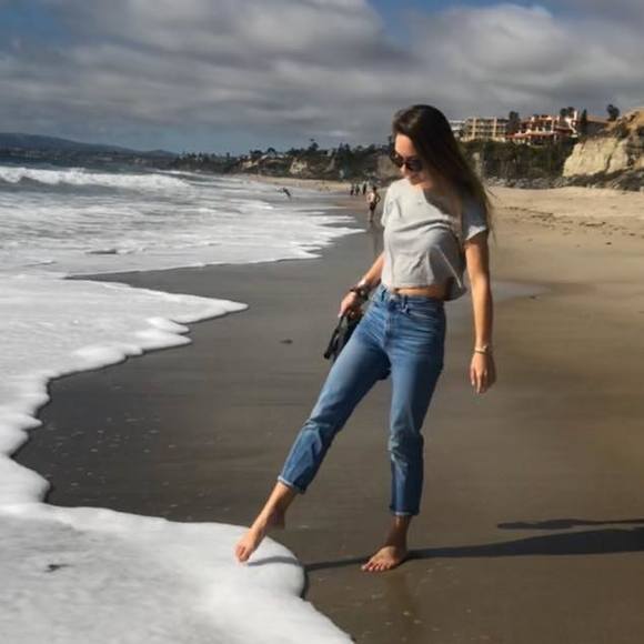 Profile Picture of Sara Jung (@saracj) on Poshmark