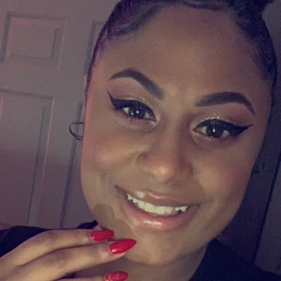 Profile Picture of Alex Shields (@Shieldsypoo) on Twitter