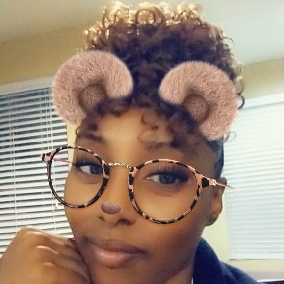 Profile Picture of Jnola Matthews (@jnolamatthews) on Poshmark