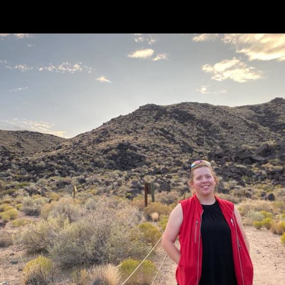 Profile Picture of Kendra Kimball (@kendrakimbal446) on Poshmark