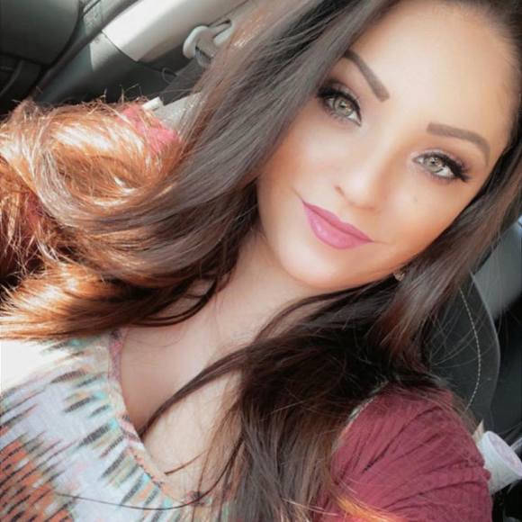 Profile Picture of Cheree Alderete (@calderete22) on Poshmark