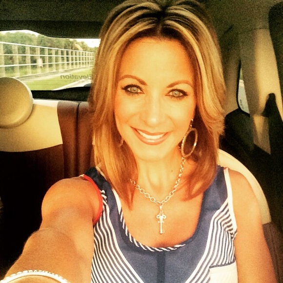 Profile Picture of Marty Hustad (@brightongirl_1) on Poshmark
