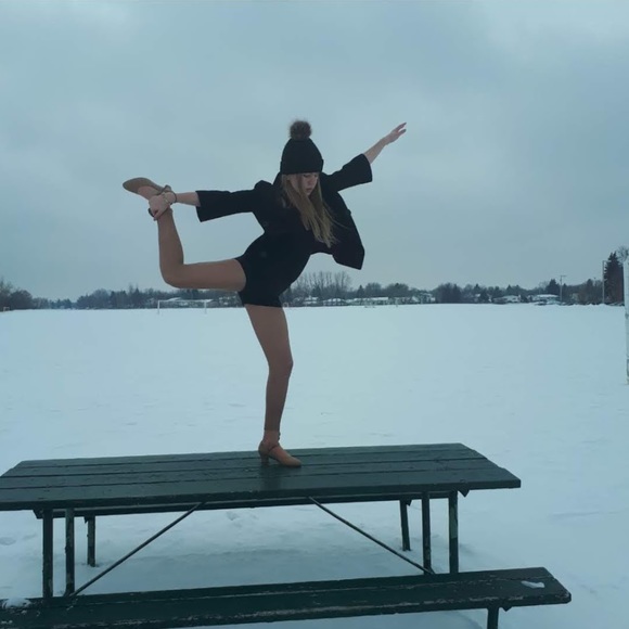 Profile Picture of Ally Johannson (@allyjj120) on Poshmark