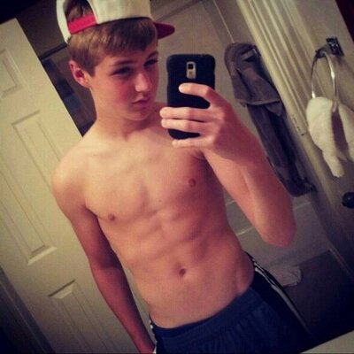 Profile Picture of Jordan Simcox (@SimcoxJordan) on Twitter