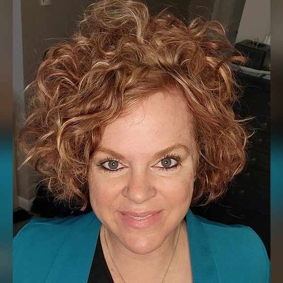 Profile Picture of Kim Jarrell (@kimjarrell648) on Poshmark