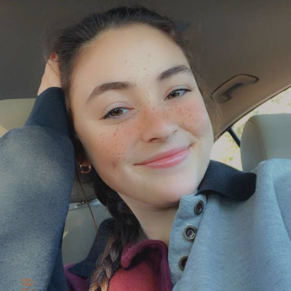 Profile Picture of Jamie Fougerousse (@j_fougerousse) on Poshmark