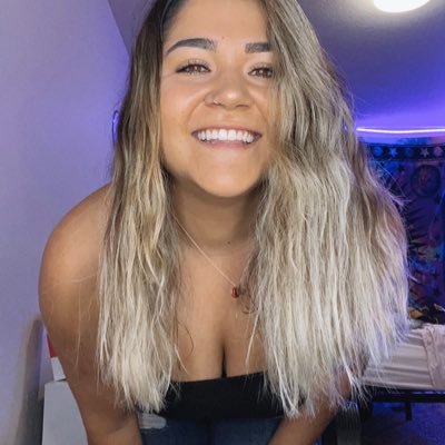 Profile Picture of Tori Bray ♡ (@_tee_tee_bray) on Twitter