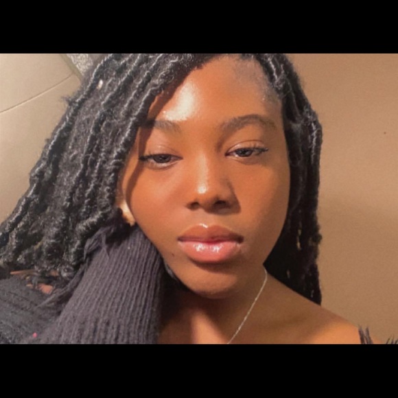 Profile Picture of Kendall Moody (@kendallmoody65) on Poshmark