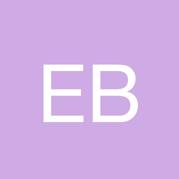 Profile Picture of Elana j Bradby (@ebradby) on Poshmark