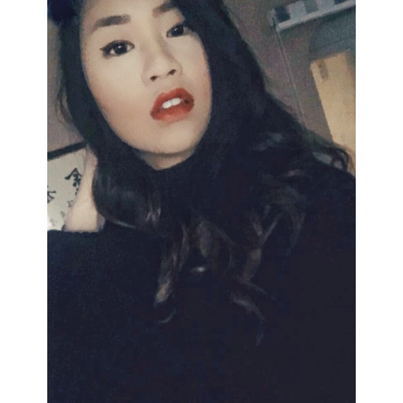 Profile Picture of Fion Wong (@fionwong) on Poshmark