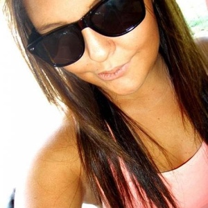 Profile Picture of Rebecca Leman (@beckylouluvsyouxx) on Myspace