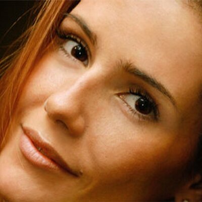 Profile Picture of Amanda Rivero Feijoo (@mandyfeijoo) on Twitter
