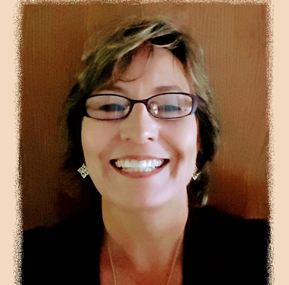 Profile Picture of Dolores Cook (@dolocook) on Poshmark