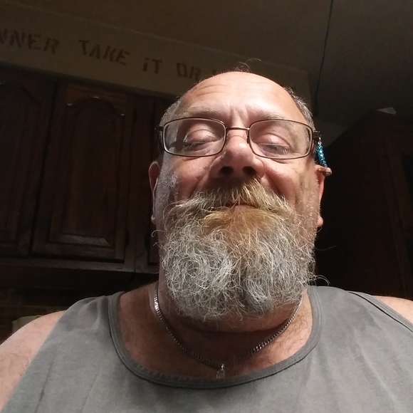 Profile Picture of Larry Lugenbell (@larrylugenbell) on Poshmark