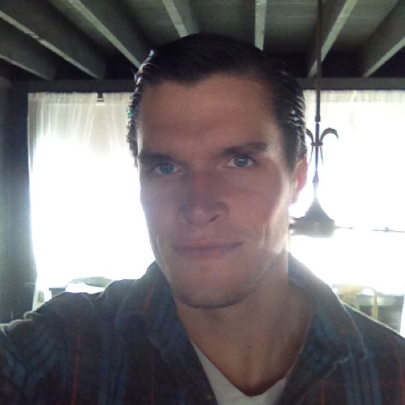 Profile Picture of Erik Jarry (@erikjar17) on Poshmark