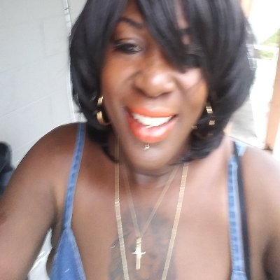 Profile Picture of Valerie Newton (@Valerie96321667) on Twitter