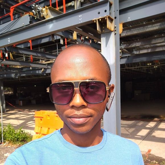 Profile Picture of Miky Saga (@mikysaga) on Poshmark