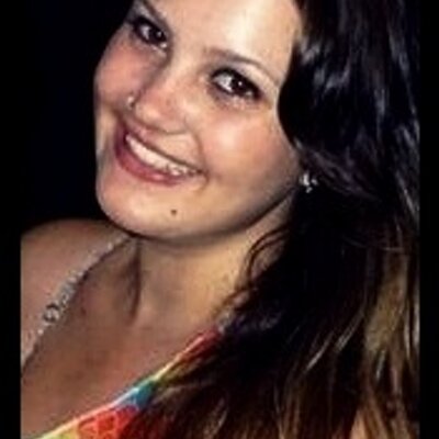 Profile Picture of Amanda Puga (@MandinhaPuga) on Twitter