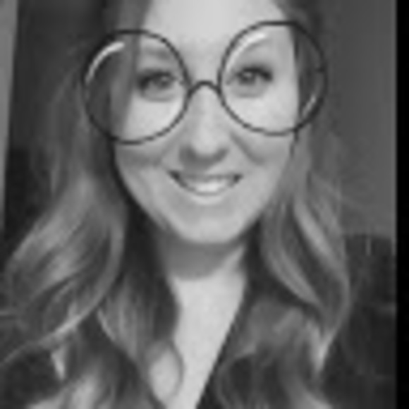 Samantha Grenner - Poshmark Profile Picture of Samantha Grenner (@sammohio11) on Poshmark