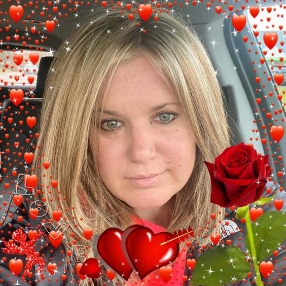 Profile Picture of Adrianne Longo carlson (@age1266) on Poshmark