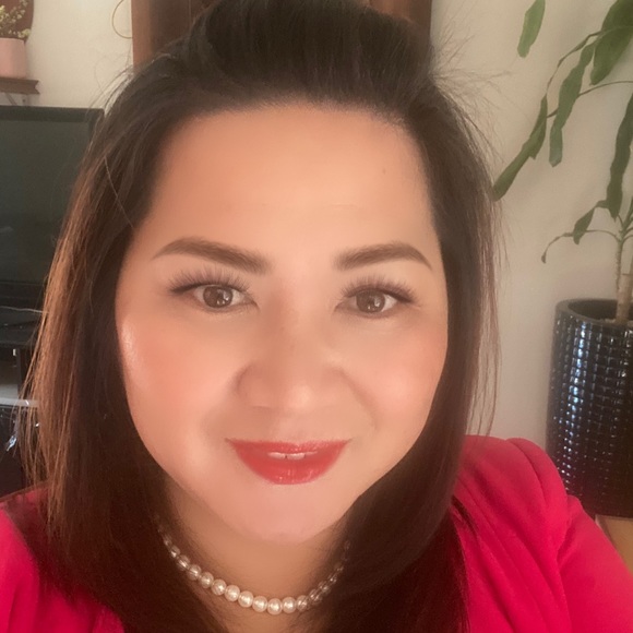 Profile Picture of Kim Huynh (@kimhuynh8968) on Poshmark