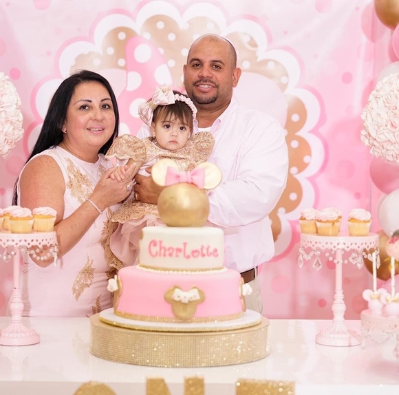 Profile Picture of Lisette Vasquez (@lisettevasquez) on Poshmark