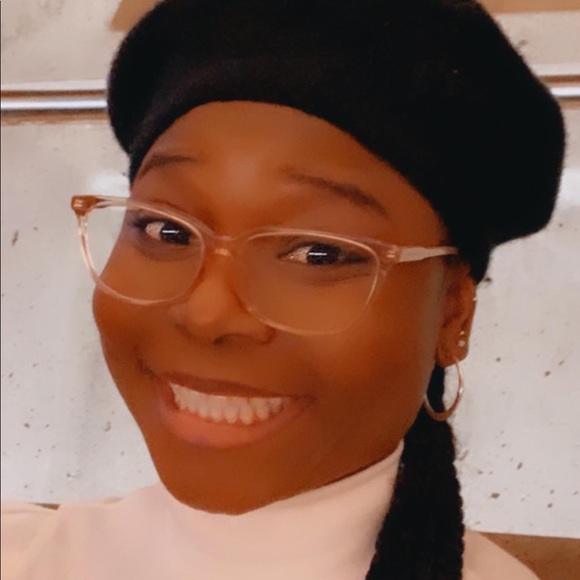 Roae Mcgough - Poshmark Profile Picture of Roae Mcgough (@olegr) on Poshmark