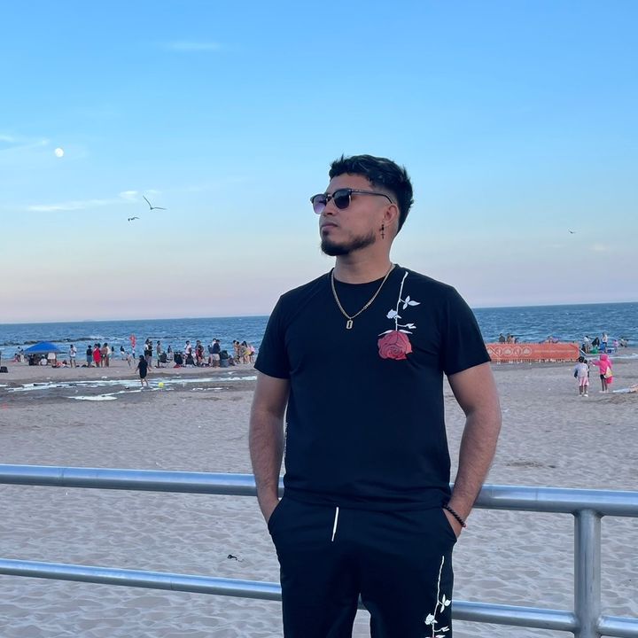 Profile Picture of Dominick (@dominick_array) on Tiktok