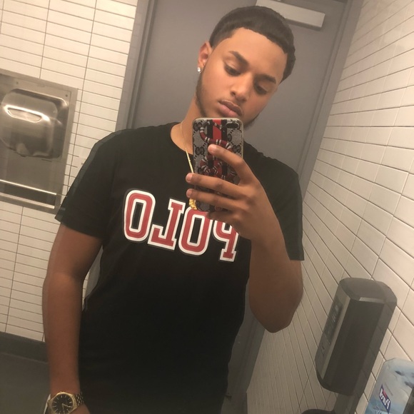 Profile Picture of Kevin Fermin (@quickcash7) on Poshmark