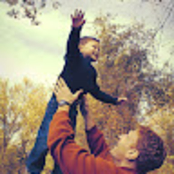 Profile Picture of Damianandgrace Long (@damianandgrace) on Poshmark