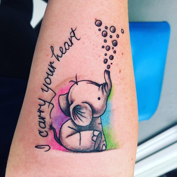 Profile Picture of Ally Wright (@apwright1991) on Poshmark