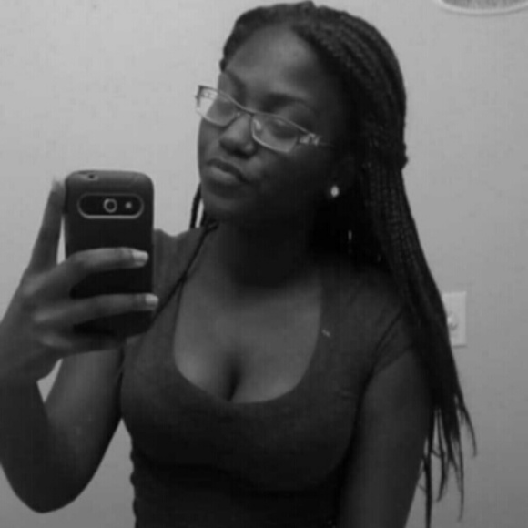 Profile Picture of Breeyanna Franklin (@breeyannaf) on Poshmark