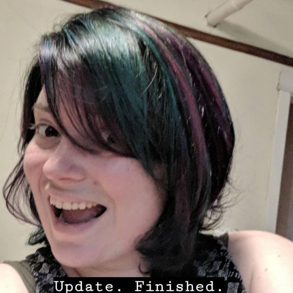 Profile Picture of Jaci Entwisle (@jacindabox05) on Poshmark