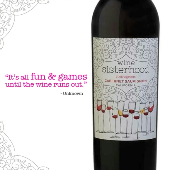 Profile Picture of Nikolina Pender (@darnikk) on Poshmark