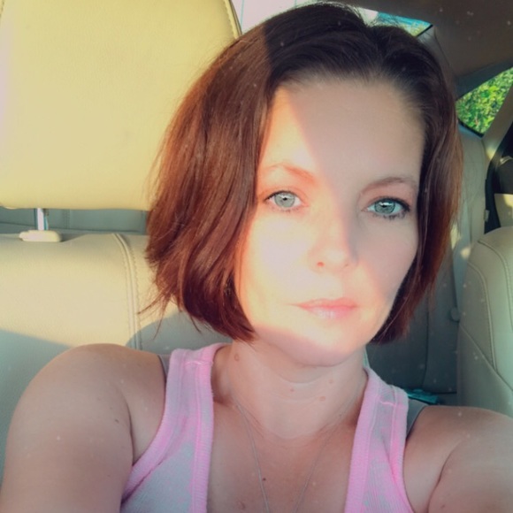 Profile Picture of Brandy Neal (@bneal08) on Poshmark