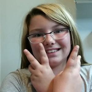 Brandi Janssen F4F - Twitter Profile Picture of Brandi Janssen F4F (@MeckerAnna) on Twitter