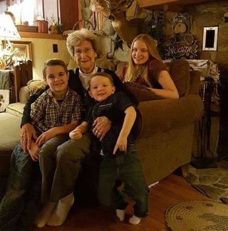 Phyllis Smith - Facebook Profile Picture of Phyllis Smith (@Phyllis-Smith) on Facebook