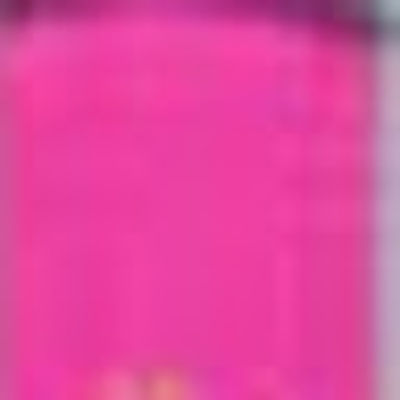 Profile Picture of Ella Hoberman (@user689693698) on Poshmark