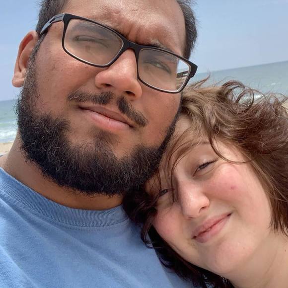 Profile Picture of Cailin Antoniuk (@frottersister) on Poshmark