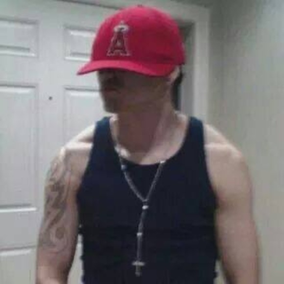 Profile Picture of Joey Martinez (@joeymartinez189) on Poshmark
