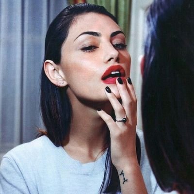 Profile Picture of Vicky (@gomezflexing) on Twitter