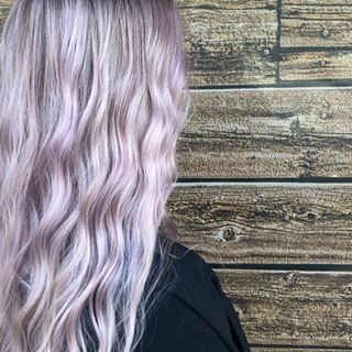 Profile Picture of Audrey Boudrias (@Audreystylistecoloristeextension) on Facebook