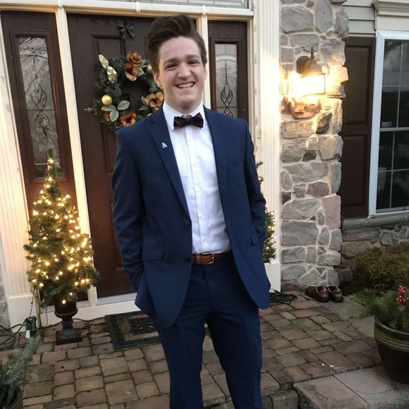 Profile Picture of Gavin Pugh (@pughbrew) on Poshmark