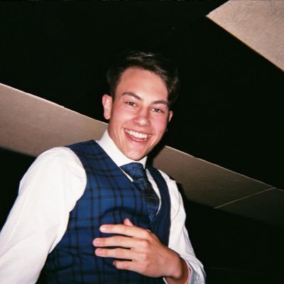 Profile Picture of Lesley (@MikeGeel1) on Twitter