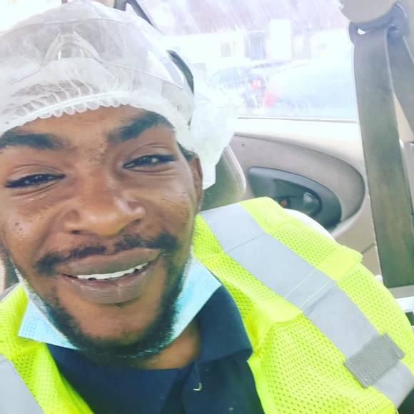 Profile Picture of Lonnie Branch (@lonniebranch) on Poshmark