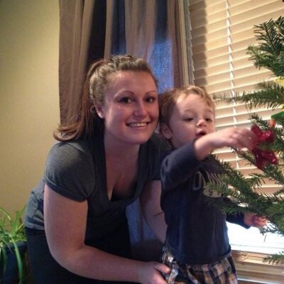 Profile Picture of Laurie Matrone (@LaurieMatrone) on Twitter