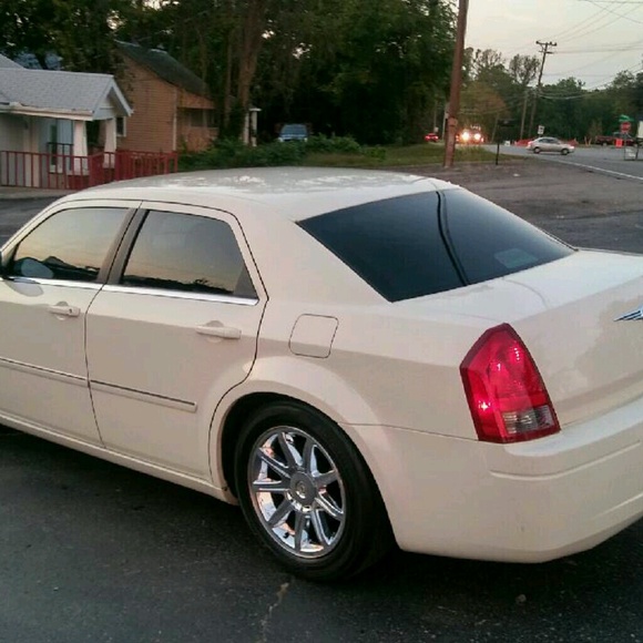 Profile Picture of James Gale (@teroyy) on Poshmark