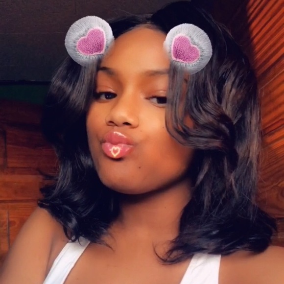 Profile Picture of Darchelle Funchess (@curious_chelly) on Poshmark