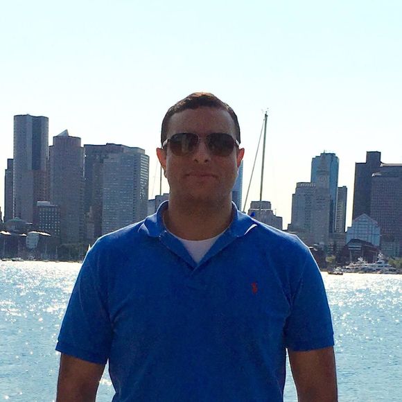 Profile Picture of Ahmed Elebiary (@amelebiary) on Poshmark